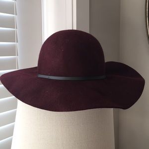 Floppy wool hat